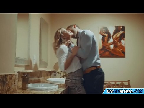 ❤️ כשבלונדינית חזה מפתה אותך בשירותים ציבוריים ☑ סרטון סקס בפורנו iw.xxx-wow-net.ru ️❤